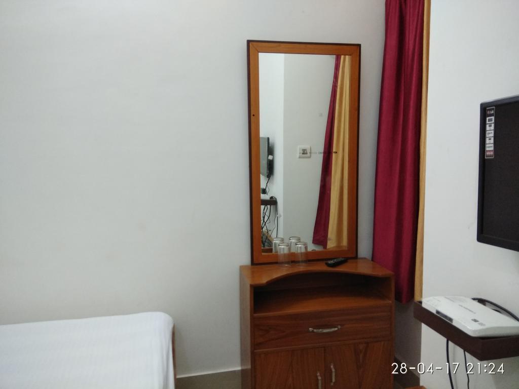 India Tours Only Kavita Guest House Bolpur Eksteriør billede