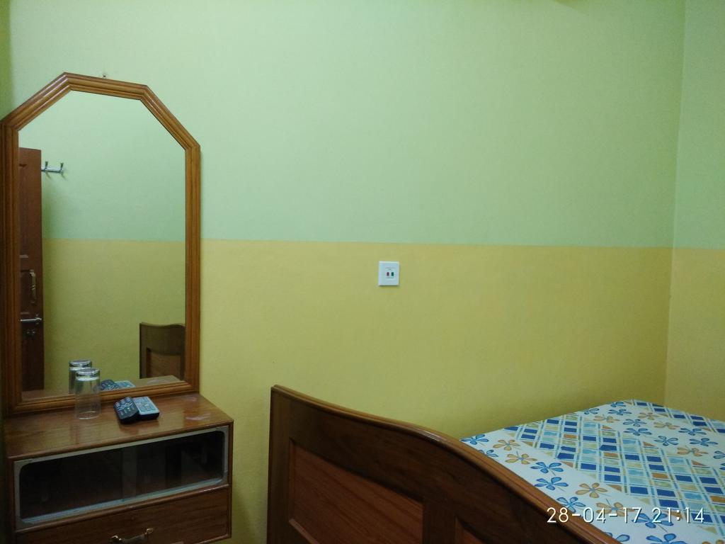 India Tours Only Kavita Guest House Bolpur Eksteriør billede